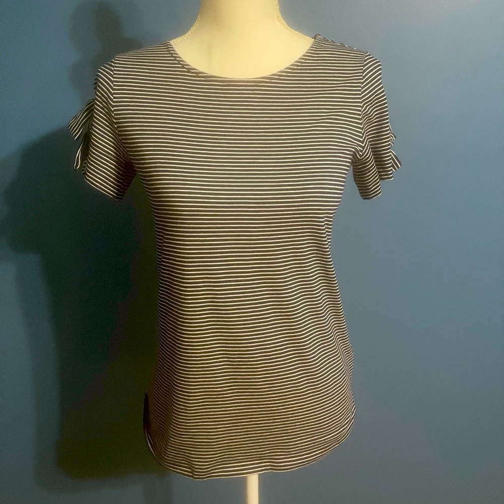 Banana Republic Navy and White stripe short sleeve top with bow sleeves XS